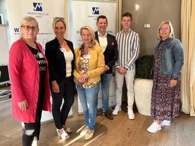 Vorstand u. Beirat (v.l.): Susanne Bremer, Anette Burgdorf, Silke Duda-Koch, Christian Brink, Marc Philip Hafermalz, Nadia Wolters. Es fehlen Miriam Fuchs, Sandra Semmler und Sascha Feier.